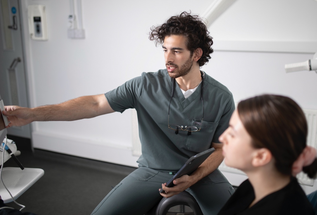 Contact Thumb Dr Saf Johar